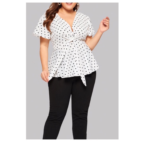 ➕Polka Dot Peplum Top - Picture 3 of 7